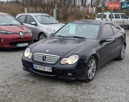 Синій Мерседес Ц-Клас, об'ємом двигуна 2.1 л та пробігом 306 тис. км за 6450 $, фото 5 на Automoto.ua