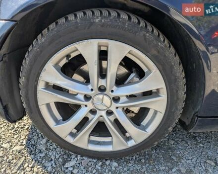 Мерседес Ц-Класс 2005 в Ровно на Automoto.ua Синий Мерседес Ц-Класс, объемом двигателя 2.1 л и пробегом 305 тыс. км за 6450 $, фото 19 на Automoto.ua