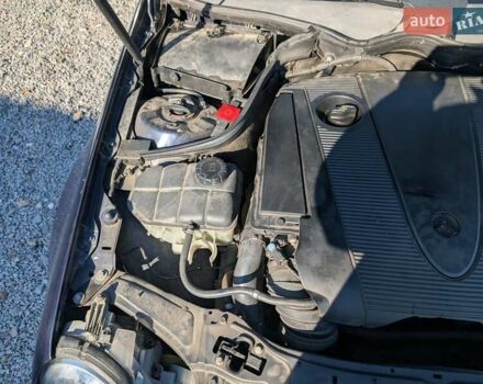 Мерседес Ц-Класс 2005 в Ровно на Automoto.ua Синий Мерседес Ц-Класс, объемом двигателя 2.1 л и пробегом 305 тыс. км за 6450 $, фото 38 на Automoto.ua