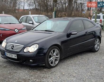 Синій Мерседес Ц-Клас, об'ємом двигуна 2.1 л та пробігом 306 тис. км за 6450 $, фото 2 на Automoto.ua