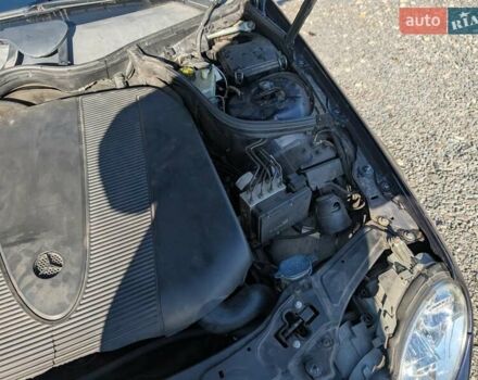 Мерседес Ц-Класс 2005 в Ровно на Automoto.ua Синий Мерседес Ц-Класс, объемом двигателя 2.1 л и пробегом 305 тыс. км за 6450 $, фото 40 на Automoto.ua