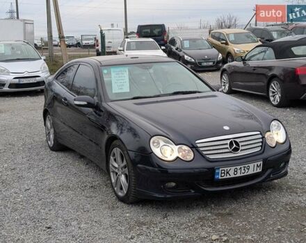 Синій Мерседес Ц-Клас, об'ємом двигуна 2.1 л та пробігом 306 тис. км за 6450 $, фото 7 на Automoto.ua