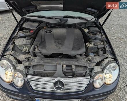 Синій Мерседес Ц-Клас, об'ємом двигуна 2.1 л та пробігом 306 тис. км за 6450 $, фото 40 на Automoto.ua