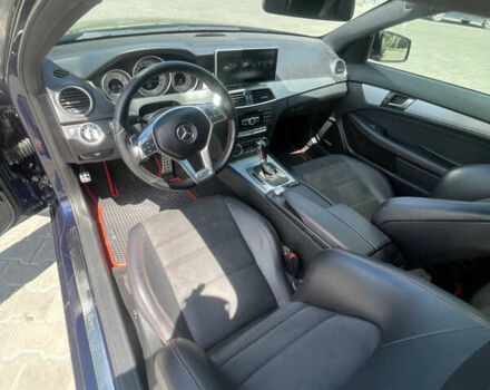 Синий Мерседес Ц-Класс, объемом двигателя 1.8 л и пробегом 170 тыс. км за 13700 $, фото 48 на Automoto.ua