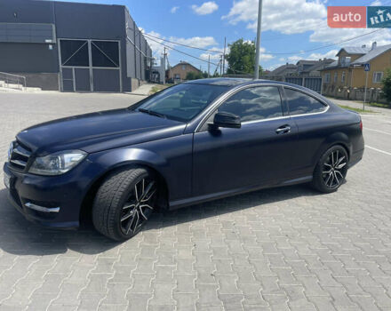 Синий Мерседес Ц-Класс, объемом двигателя 1.8 л и пробегом 170 тыс. км за 13700 $, фото 5 на Automoto.ua