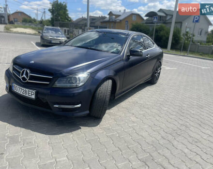 Синий Мерседес Ц-Класс, объемом двигателя 1.8 л и пробегом 170 тыс. км за 13700 $, фото 1 на Automoto.ua