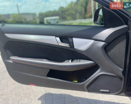 Синий Мерседес Ц-Класс, объемом двигателя 1.8 л и пробегом 170 тыс. км за 13700 $, фото 43 на Automoto.ua