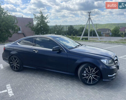 Синий Мерседес Ц-Класс, объемом двигателя 1.8 л и пробегом 170 тыс. км за 13700 $, фото 16 на Automoto.ua
