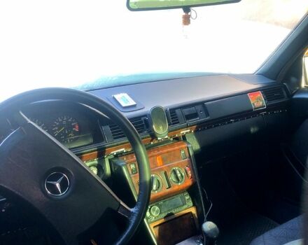 Синій Мерседес Ц-Клас, об'ємом двигуна 2.6 л та пробігом 430 тис. км за 1200 $, фото 9 на Automoto.ua