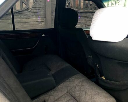 Синій Мерседес Ц-Клас, об'ємом двигуна 2.6 л та пробігом 430 тис. км за 1200 $, фото 4 на Automoto.ua