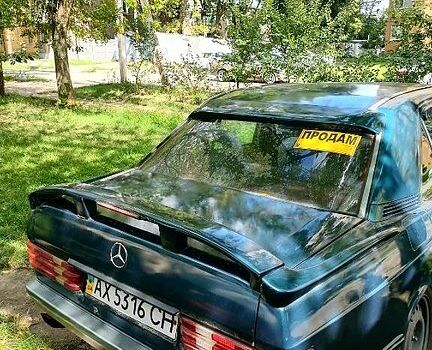Синій Мерседес Ц-Клас, об'ємом двигуна 2 л та пробігом 150 тис. км за 1200 $, фото 2 на Automoto.ua