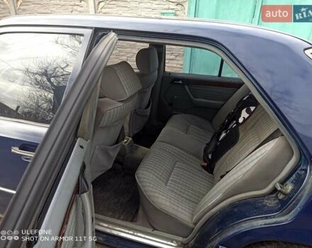 Синій Мерседес Ц-Клас, об'ємом двигуна 0 л та пробігом 333 тис. км за 1550 $, фото 4 на Automoto.ua