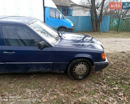 Синій Мерседес Ц-Клас, об'ємом двигуна 0 л та пробігом 333 тис. км за 1550 $, фото 7 на Automoto.ua