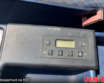 Синій Мерседес Ц-Клас, об'ємом двигуна 2 л та пробігом 170 тис. км за 3699 $, фото 11 на Automoto.ua