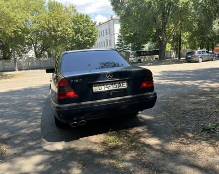 Синий Мерседес Ц-Класс, объемом двигателя 1.8 л и пробегом 3 тыс. км за 2800 $, фото 4 на Automoto.ua