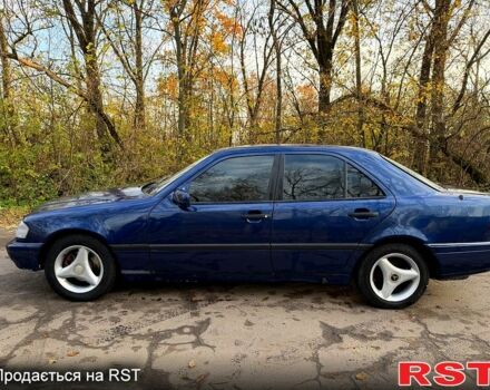 Мерседес Ц-Клас 1994 у Ахтырке на Automoto.ua Синій Мерседес Ц-Клас, об'ємом двигуна 1.8 л та пробігом 234 тис. км за 2000 $, фото 6 на Automoto.ua