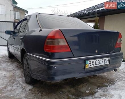 Синій Мерседес Ц-Клас, об'ємом двигуна 1.8 л та пробігом 346 тис. км за 1600 $, фото 3 на Automoto.ua