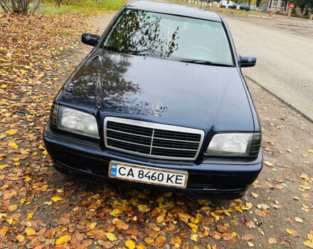 Мерседес Ц-Класс 1995 в Малой Виске на Automoto.ua Синий Мерседес Ц-Класс, объемом двигателя 1.8 л и пробегом 403 тыс. км за 3000 $, фото 1 на Automoto.ua