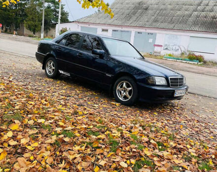 Мерседес Ц-Класс 1995 в Малой Виске на Automoto.ua Синий Мерседес Ц-Класс, объемом двигателя 1.8 л и пробегом 403 тыс. км за 3000 $, фото 3 на Automoto.ua