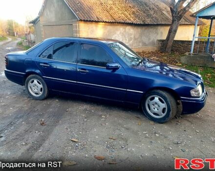 Мерседес Ц-Класс 1995 в Виннице на Automoto.ua Синий Мерседес Ц-Класс, объемом двигателя 1.8 л и пробегом 320 тыс. км за 2497 $, фото 3 на Automoto.ua