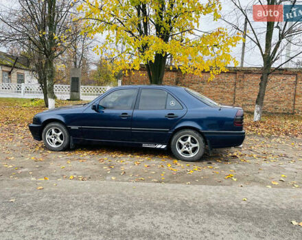 Мерседес Ц-Класс 1995 в Малой Виске на Automoto.ua Синий Мерседес Ц-Класс, объемом двигателя 1.8 л и пробегом 403 тыс. км за 3000 $, фото 8 на Automoto.ua