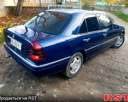 Мерседес Ц-Класс 1995 в Виннице на Automoto.ua Синий Мерседес Ц-Класс, объемом двигателя 1.8 л и пробегом 320 тыс. км за 2497 $, фото 4 на Automoto.ua