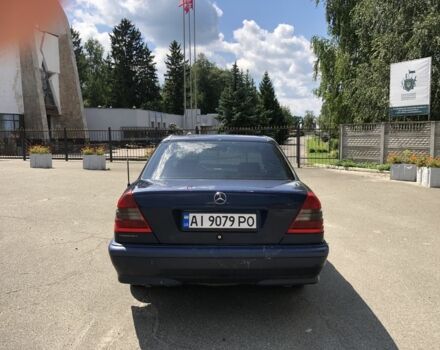 Синий Мерседес Ц-Класс, объемом двигателя 1.8 л и пробегом 300 тыс. км за 2800 $, фото 7 на Automoto.ua