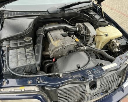 Синій Мерседес Ц-Клас, об'ємом двигуна 1.8 л та пробігом 386 тис. км за 3000 $, фото 5 на Automoto.ua