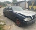 Синій Мерседес Ц-Клас, об'ємом двигуна 1.8 л та пробігом 300 тис. км за 800 $, фото 1 на Automoto.ua