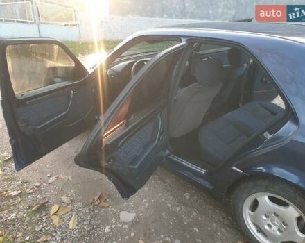 Мерседес Ц-Класс 1995 в Виннице на Automoto.ua Синий Мерседес Ц-Класс, объемом двигателя 1.8 л и пробегом 570 тыс. км за 2497 $, фото 11 на Automoto.ua