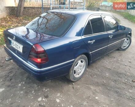 Мерседес Ц-Класс 1995 в Виннице на Automoto.ua Синий Мерседес Ц-Класс, объемом двигателя 1.8 л и пробегом 570 тыс. км за 2497 $, фото 5 на Automoto.ua