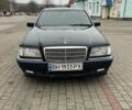 Синий Мерседес Ц-Класс, объемом двигателя 1.8 л и пробегом 386 тыс. км за 3000 $, фото 1 на Automoto.ua