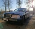 Синій Мерседес Ц-Клас, об'ємом двигуна 0 л та пробігом 300 тис. км за 1350 $, фото 1 на Automoto.ua