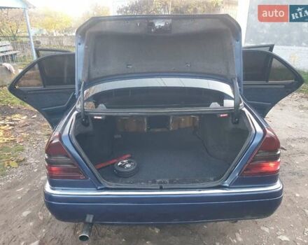Мерседес Ц-Класс 1995 в Виннице на Automoto.ua Синий Мерседес Ц-Класс, объемом двигателя 1.8 л и пробегом 570 тыс. км за 2497 $, фото 13 на Automoto.ua