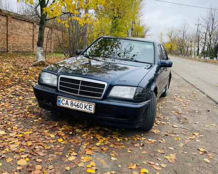 Мерседес Ц-Класс 1995 в Малой Виске на Automoto.ua Синий Мерседес Ц-Класс, объемом двигателя 1.8 л и пробегом 403 тыс. км за 3000 $, фото 10 на Automoto.ua