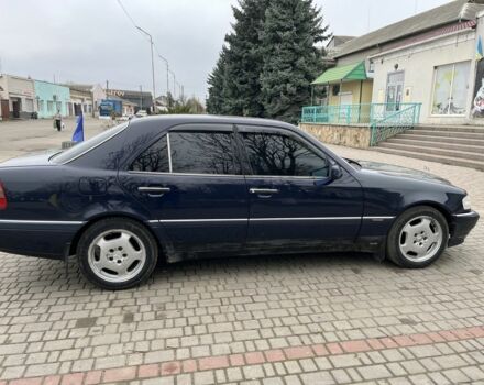 Синій Мерседес Ц-Клас, об'ємом двигуна 1.8 л та пробігом 386 тис. км за 3000 $, фото 2 на Automoto.ua