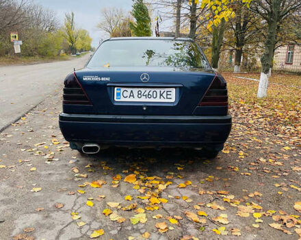 Мерседес Ц-Класс 1995 в Малой Виске на Automoto.ua Синий Мерседес Ц-Класс, объемом двигателя 1.8 л и пробегом 403 тыс. км за 3000 $, фото 6 на Automoto.ua