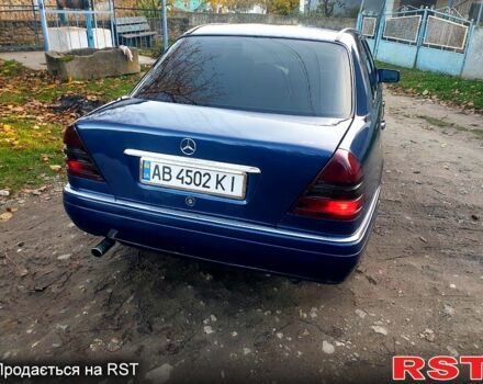 Мерседес Ц-Класс 1995 в Виннице на Automoto.ua Синий Мерседес Ц-Класс, объемом двигателя 1.8 л и пробегом 320 тыс. км за 2497 $, фото 5 на Automoto.ua