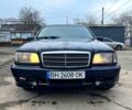 Синій Мерседес Ц-Клас, об'ємом двигуна 1.8 л та пробігом 440 тис. км за 1800 $, фото 1 на Automoto.ua