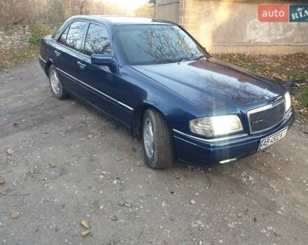Мерседес Ц-Класс 1995 в Виннице на Automoto.ua Синий Мерседес Ц-Класс, объемом двигателя 1.8 л и пробегом 570 тыс. км за 2497 $, фото 3 на Automoto.ua