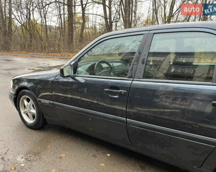 Синій Мерседес Ц-Клас, об'ємом двигуна 1.8 л та пробігом 294 тис. км за 2999 $, фото 11 на Automoto.ua