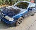 Синий Мерседес Ц-Класс, объемом двигателя 1.8 л и пробегом 365 тыс. км за 2500 $, фото 12 на Automoto.ua
