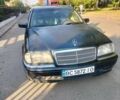 Синий Мерседес Ц-Класс, объемом двигателя 2.3 л и пробегом 319 тыс. км за 3000 $, фото 1 на Automoto.ua