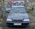 Синій Мерседес Ц-Клас, об'ємом двигуна 1.8 л та пробігом 350 тис. км за 2100 $, фото 1 на Automoto.ua