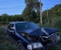 Синій Мерседес Ц-Клас, об'ємом двигуна 1.8 л та пробігом 440 тис. км за 1100 $, фото 1 на Automoto.ua