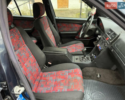 Синій Мерседес Ц-Клас, об'ємом двигуна 1.8 л та пробігом 294 тис. км за 2999 $, фото 15 на Automoto.ua