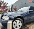 Синий Мерседес Ц-Класс, объемом двигателя 2 л и пробегом 468 тыс. км за 1990 $, фото 3 на Automoto.ua