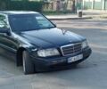 Синий Мерседес Ц-Класс, объемом двигателя 1.8 л и пробегом 400 тыс. км за 1950 $, фото 1 на Automoto.ua