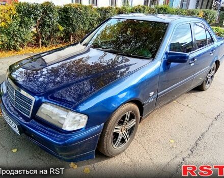 Синій Мерседес Ц-Клас, об'ємом двигуна 1.8 л та пробігом 365 тис. км за 2500 $, фото 2 на Automoto.ua