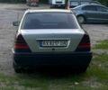 Синий Мерседес Ц-Класс, объемом двигателя 1.8 л и пробегом 280 тыс. км за 2200 $, фото 1 на Automoto.ua